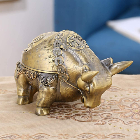  Decorative Ashtray Ornament for Indoor and Outdoor Use (Bull)