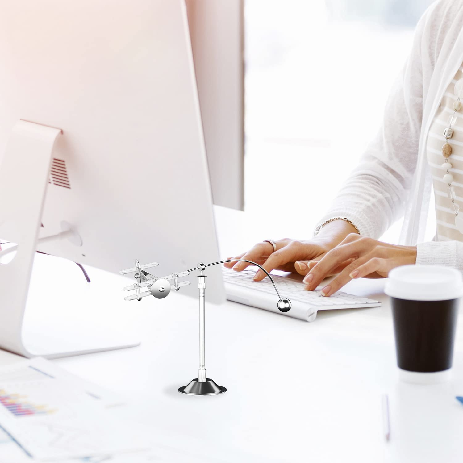 EKVILI Steel Balance Toy, Balanced Airplane, Decompressive Physics Toy, Office/Room/Desk Decor EKV-04